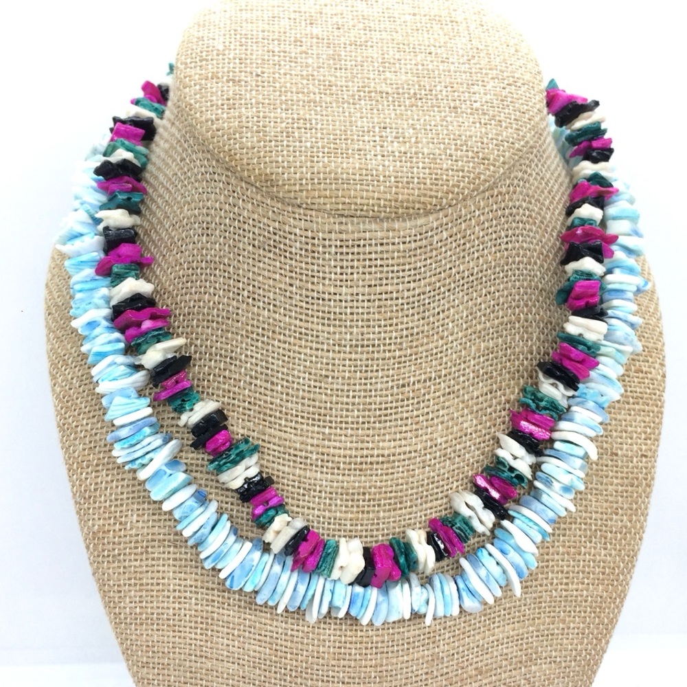 VINTAGE PUKA SHELL SEA SHELL NECKLACE HAWAIIAN SURFER SET OF 2 BOHO HIPPIE 70S